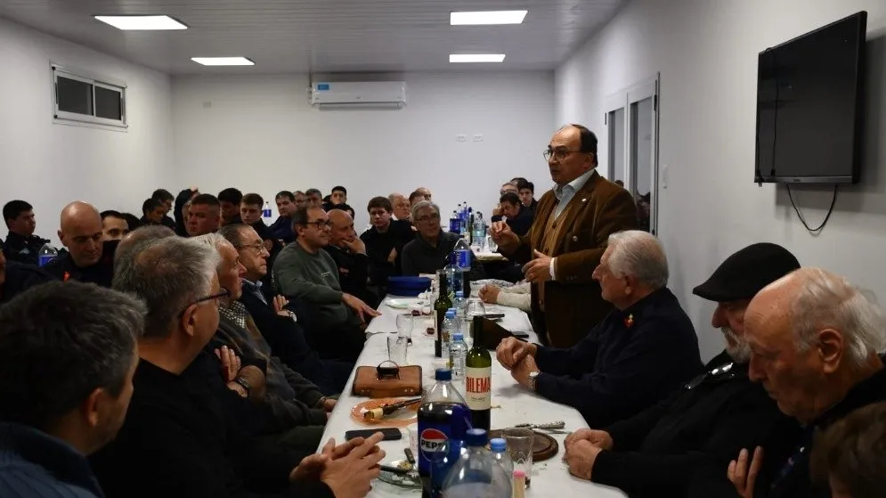 Cena por el Día de Bomberos 